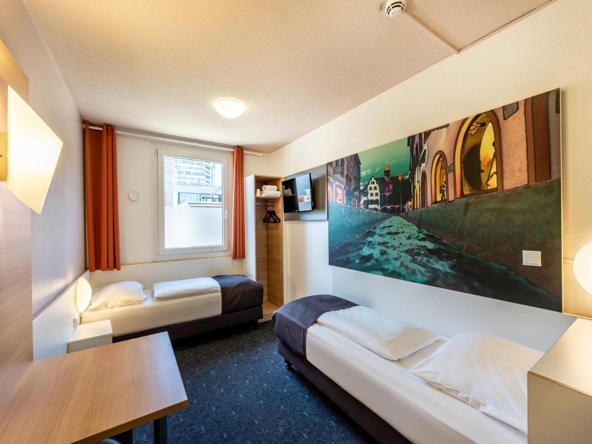 B&B Hotel Freiburg-Nord Bagian luar foto